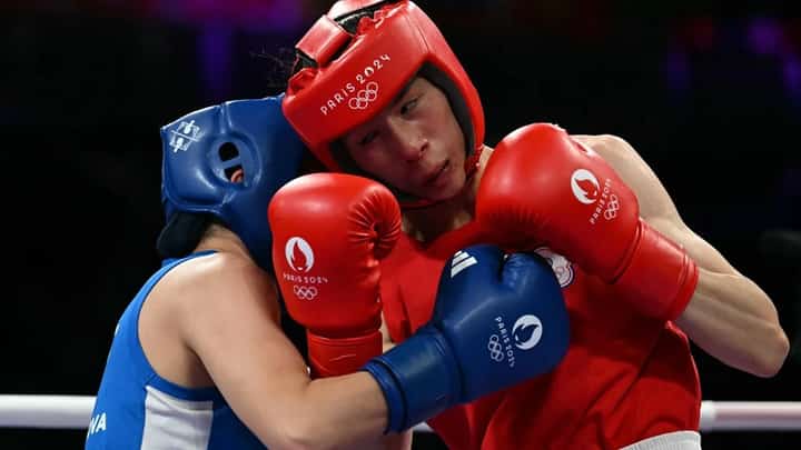 LIN Yu-ting of Chinese Taipei dominates Sitora Turdibekova of Uzbekistan in the Round of 16 of the women’s 57-kg event of the Paris Olympics.